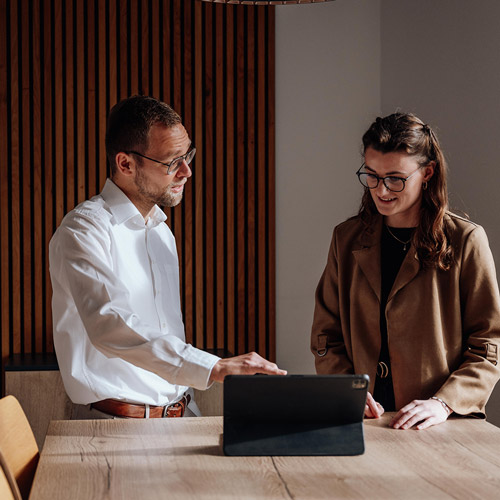 Mitarbeitende der WSG im Gespräch